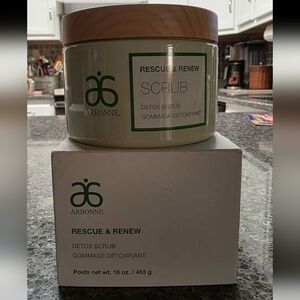 Arbonne Rescue & Renew Detox Scrub